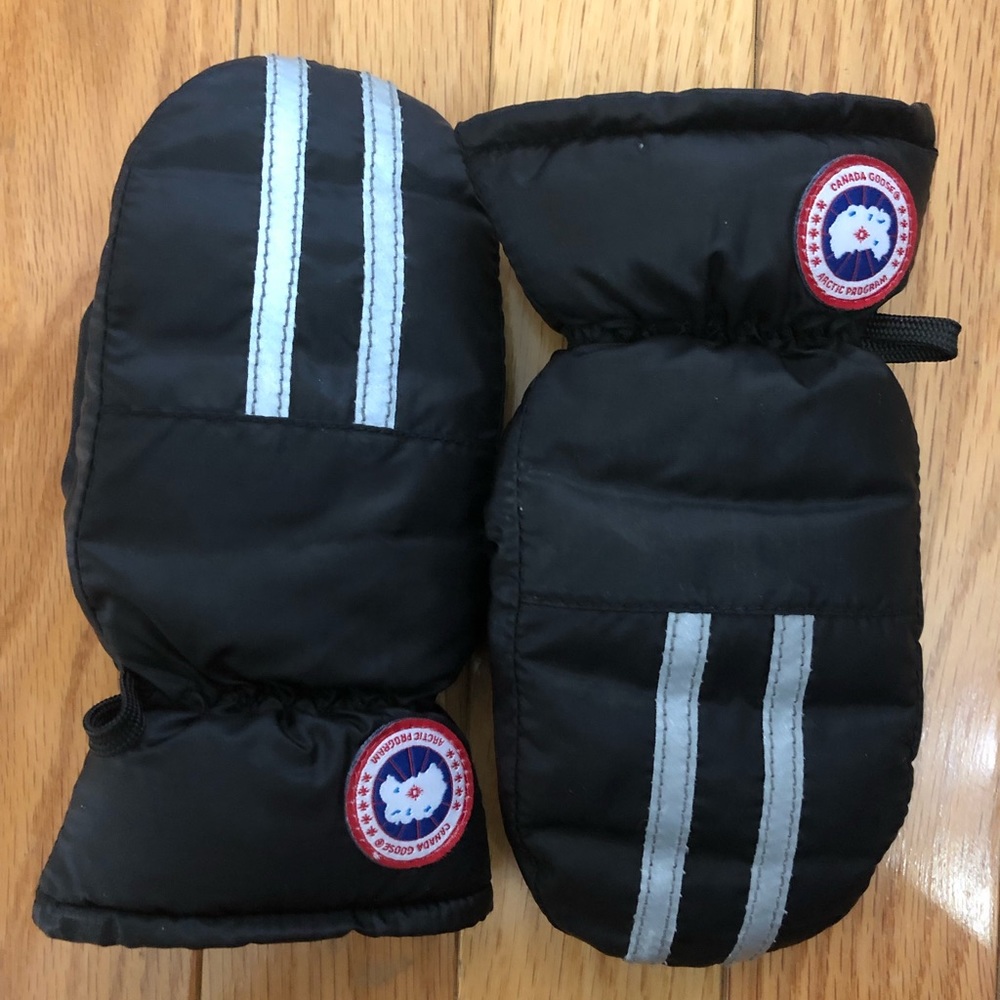 Canada Goose Mittens